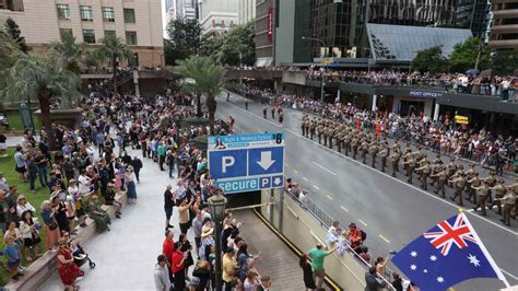 Lest We Forget Thousands Gather To Watch Anzac Day Marches Across The