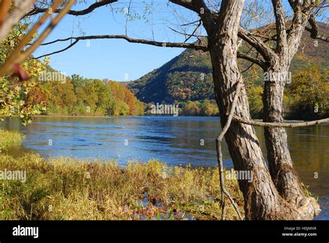 Looking Up The New River Toward West Virginia From Narrows Hi Res Stock