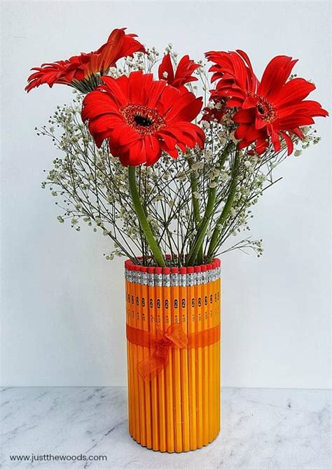 Looking for gifts for teachers? How to Make a Pencil Vase for Adorable DIY Teacher Gifts