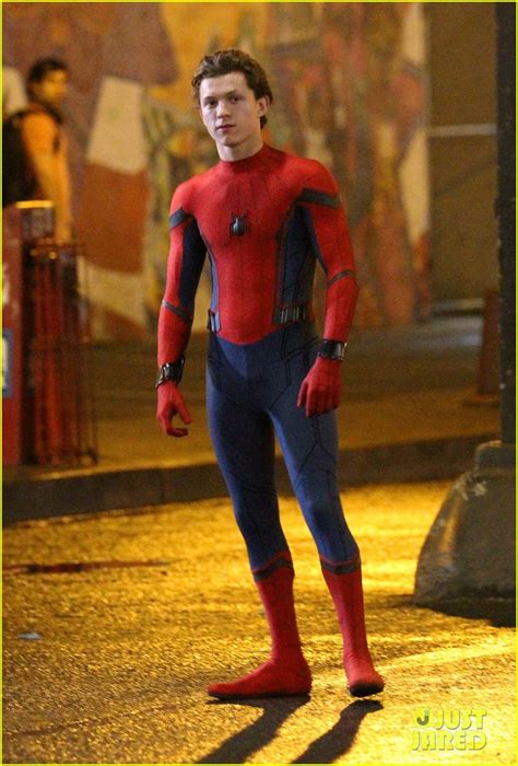 He is the new overall main protagonist of the marvel cinematic universe. Tom Holland Wears 'Hello Kitty' PJs for 'Spider-Man ...