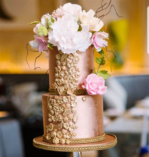 THE BEST ROSE GOLD LUXURY WEDDING CAKES - Elizabeth's Cake ...