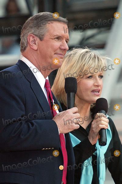 Photos And Pictures Charles Gibson And Diane Sawyer On Abcs Good Morning Americas 2004