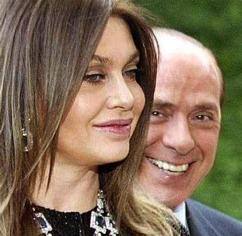 Silvio berlusconi war vier mal ministerpräsident von italien. Post-Berlusconi-Ära: Italiens Frauen sagen basta zu Bunga ...