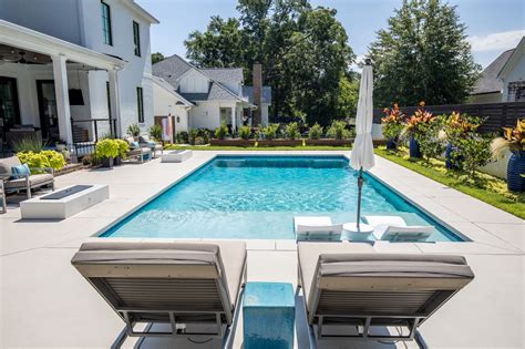 20 Modern Rectangle Pool Designs