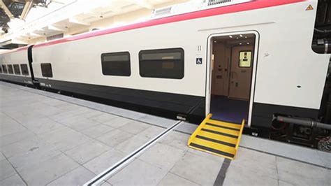 وزير النقل يشهد انطلاق أولى رحلات قطارات تالجو الفاخرة بالركاب