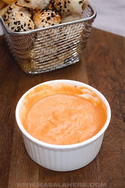 3 tbsp light mayonnaise, hellman's. Spicy Sriracha Mayo Sauce Recipe 🥣 MasalaHerb.com