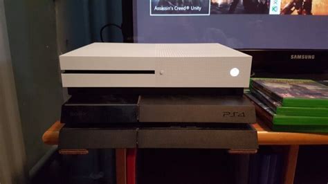 Xbox One S Vs Playstation 4 Side By Side Size Comparison Performs