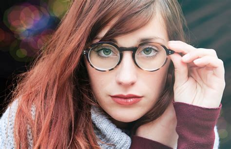 Woman With Brown Hair Wearing Eyeglasses 1112203 Eye Syte