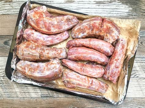 Old wisconsin turkey sausage snack sticks, naturally smoked, ready to eat, high protein, low carb, keto, gluten free, 28 ounce resealable package. Cooked Smoked Turkey Necks / Southern Style Collard Greens With Smoked Turkey Carnaldish - Hear ...