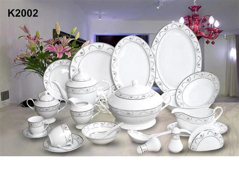 Each piece in the set is edged with a delicate and elegant design. China 121pcs Dinner Sets (K2002) - China Coffee Set, Tea Set