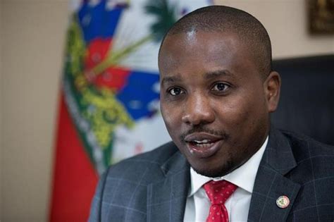 El nuevo primer ministro de Haití nombra su gabinete con Joseph como