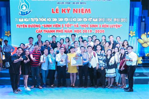 Nếu bài hát chưa được cập nhập trên zing mp3 thì mọi người có thể vào website y2mate.com, dán link bài hát trên youtube vào và tải về định dạng mp3 rất đơn giản nhé! Tự hào đội văn nghệ CTC đạt giải tại Hội thi Tiếng hát học ...