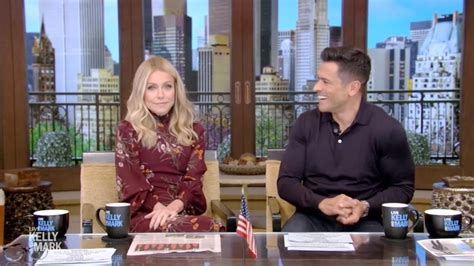Live Fans Are Slamming Kelly Ripa And Mark Consuelos For Hosting A Pre