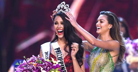 Miss universe 2019 is zozibini tunzie from south africa. Miss Universo 2019 rompió su corona valorada en una ...