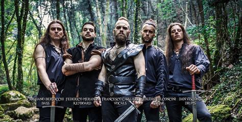 Wind rose is an italian heavy metal band founded in 2009 in pisa, tuscany. Wind Rose: "Wardens Of The West Wind" - Intervista alla band