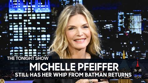 Michelle Pfeiffer Still Has Her Whip From Batman Returns The Tonight