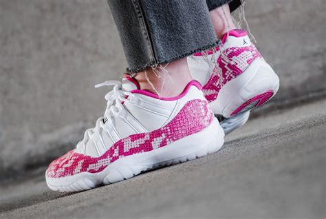 Air Jordan 11 Retro Low Wmns Pink Snakeskin Feminino