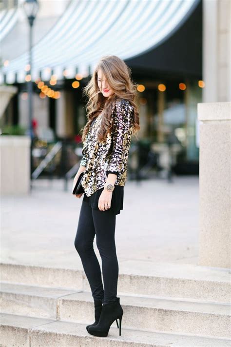 10 Edgy Nye Outfit Ideas With Leather Leggings To Make Heads Turn