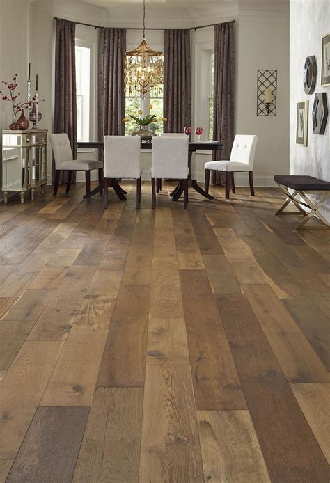 Bellawood Willow Manor Oak Offers Extra Wide 7 12 Planks And A Fumed