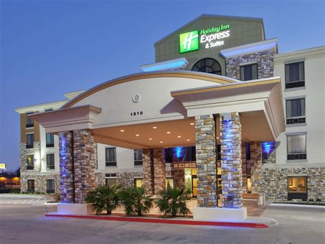 Holiday Inn Express And Suites Dallas South Desoto Hotel