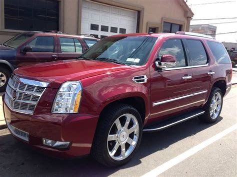 Find Used 2010 Cadillac Escalade Base Sport Utility 4 Door 62l In