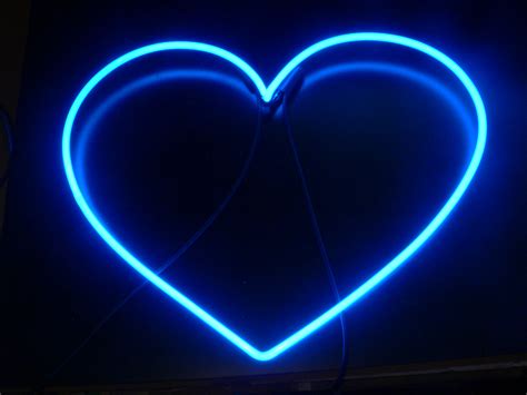 Neon Heart wallpaper | 1024x768 | #57595
