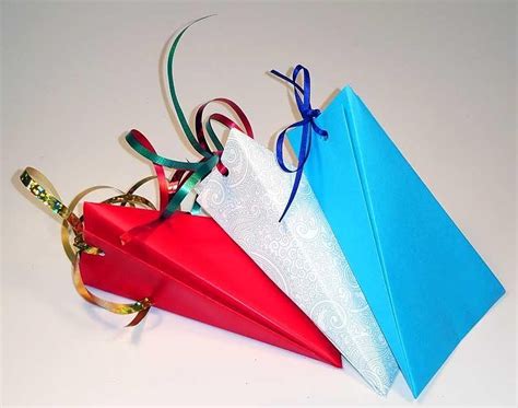Es ist ausdrcklich untersagt, das pdf, ausdrucke des pdfs sowie daraus entstandene objekte weiterzuverkaufen. Origami Dreieckige Schachtel Falten | Tutorial Origami Handmade