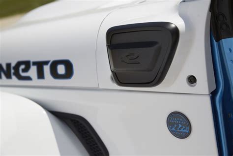 jeep reveals wrangler magneto electric suv concept shifting gears