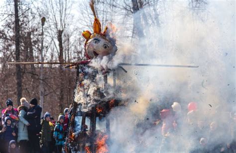 Lipetsk Russia March 10 2019 Burning Effigy Holiday Maslenitsa