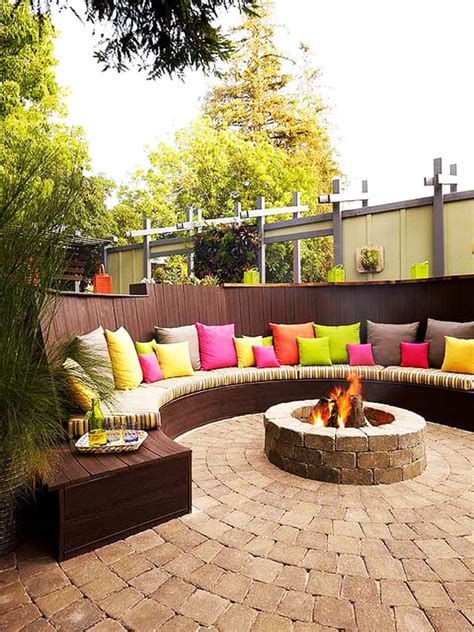 Best Outdoor Fire Pit Ideas To Have The Ultimate Backyard