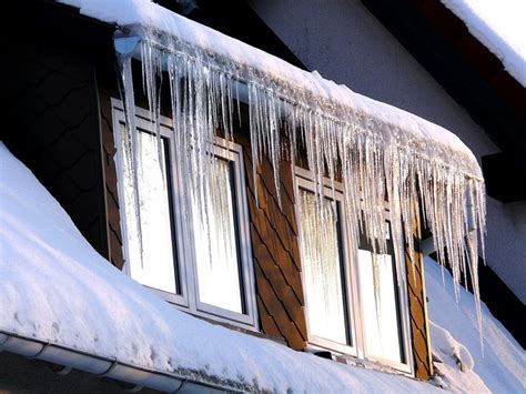 How To Avoid A Leaking Roof In Winter