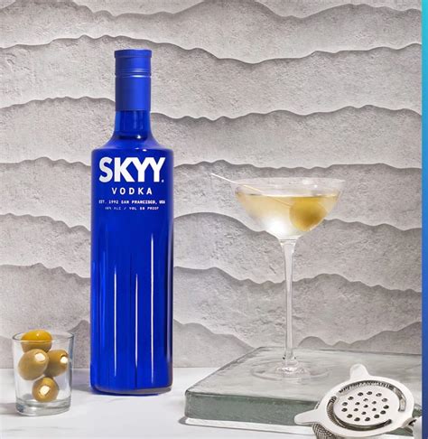 Dirty Martini How To Make A Vodka Dirty Martini Skyy Vodka