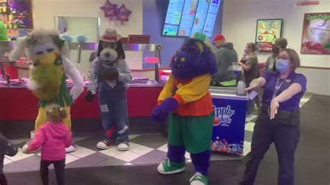 Chuck E Cheese Me And My Friends Dance With Chuck E And Helen And