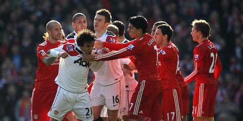 Manchester united in the premier league. Manchester United V Liverpool: 70 Pictures Of English ...
