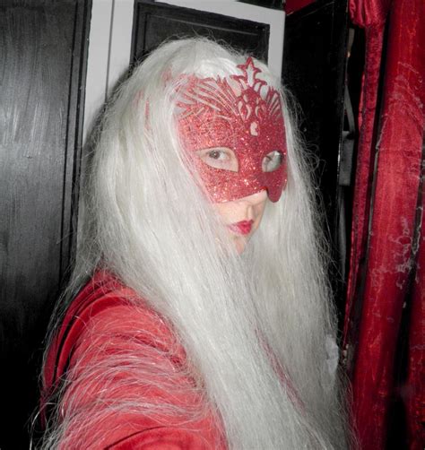 Doreen Ellen Bell Dotan Red Mask Long Silver Hair Carolyn Jones