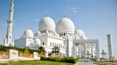 Abu Dhabi Sheikh Zayed Mosque Half Day Tour From Dubai