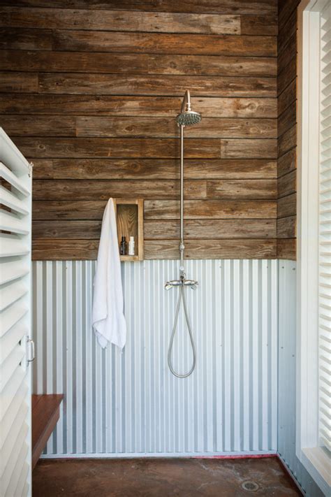 Diy corrugated metal half wall. Farmhouse Style Galvanized Metal Decor Ideas - Pickled Barrel