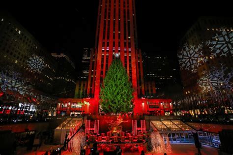 Rockefeller Center Christmas Tree Turns On With Virus Rules Newsnation