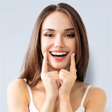 10 Important Facts To Help You Decide If A Smile Makeover Is Right For You