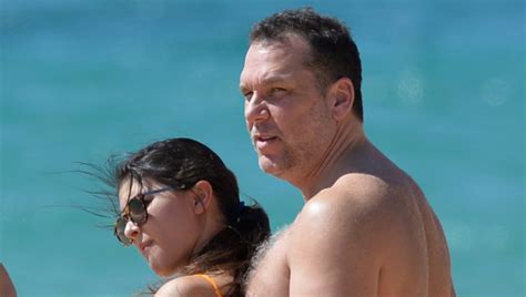 Dane Cook 45 And Girlfriend Kelsi Taylor 19 Flaunt Pda In Hawaii Bikini Dane Cook Kelsi