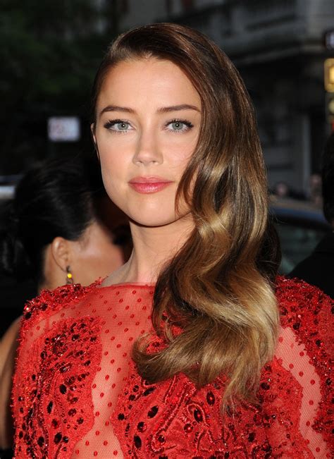 The Red Carpet Hottie Amber Heard Stuns In A Fiery Red Dress At The