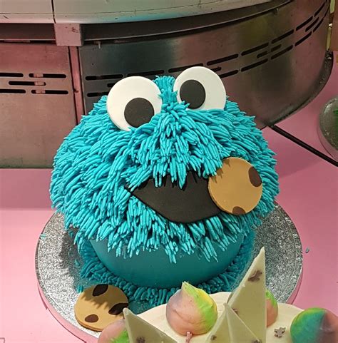 Cookie Monster Cake How Awesome Is This Cookie Monster Cake
