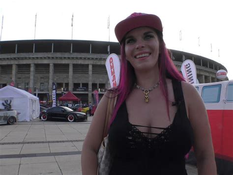 Bla Geil Auf Der Tuningmesse Porno Video Aische Pervers