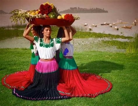 Patzcuaro Michoacán México Traje Tipico De Michoacan Trajes