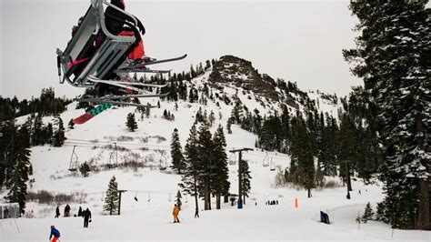 Update 1 Killed In Alpine Meadows Ski Resort Avalanche In Ca Sacramento Bee