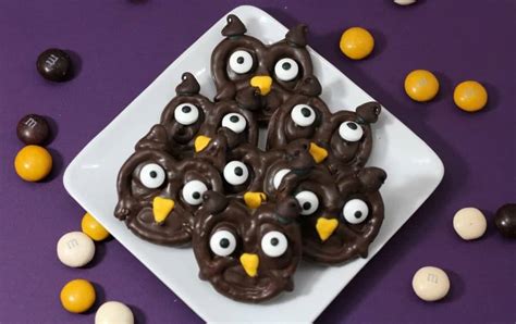 Chocolate Pretzel Owl Treats Perfect For Halloween