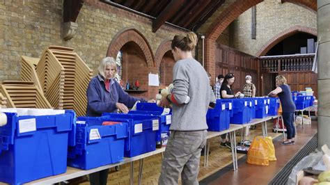 How To Volunteer At A Food Bank The Big Issue