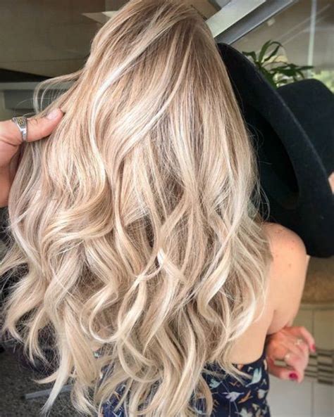 15 champagne hair color ideas we re dying to try