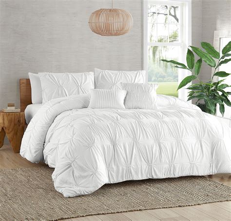All White Bedding Set All White Bedding Daryl Ann Denner Elegant