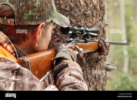 Rifle Scope Hunter Stock Photos And Rifle Scope Hunter Stock Images Alamy